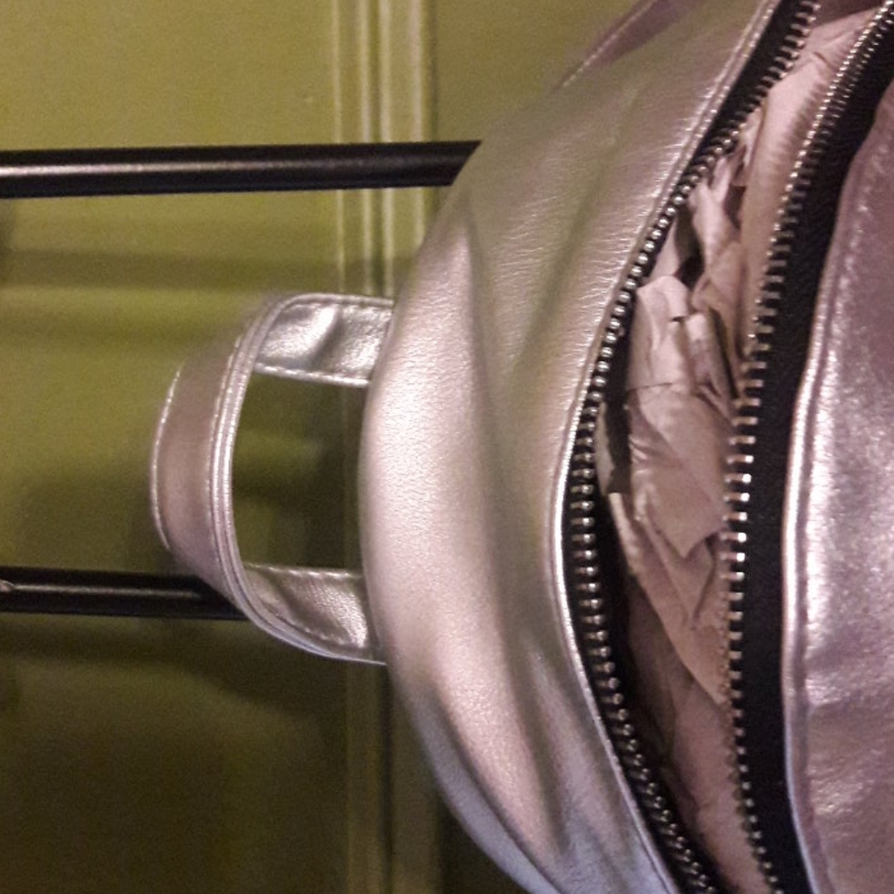 COPY - Backpack - Picture 7 of 9